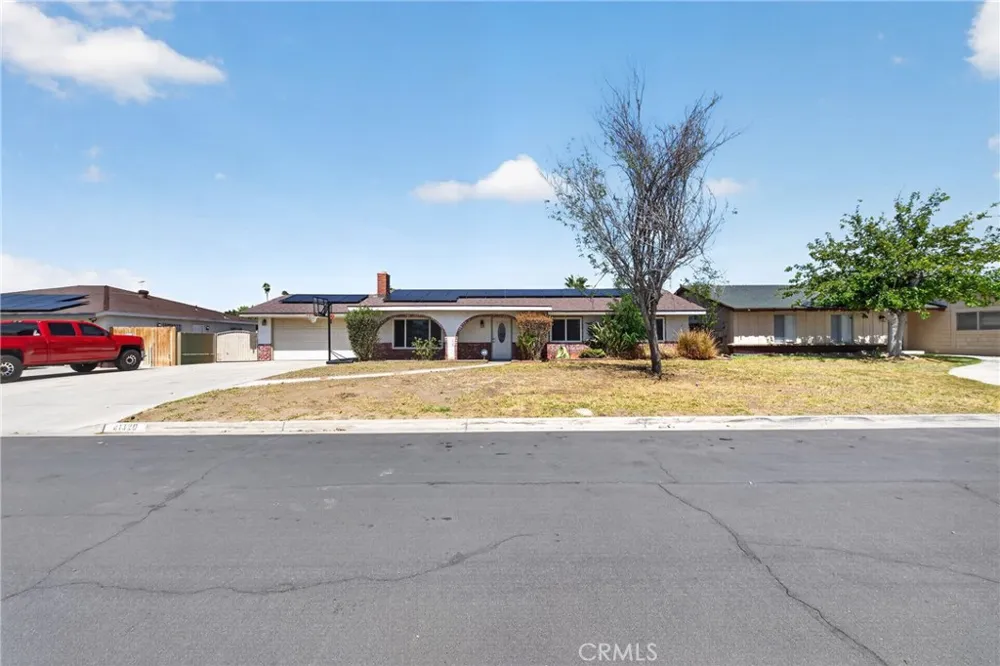 41420 Dixon Hemet, CA 92544