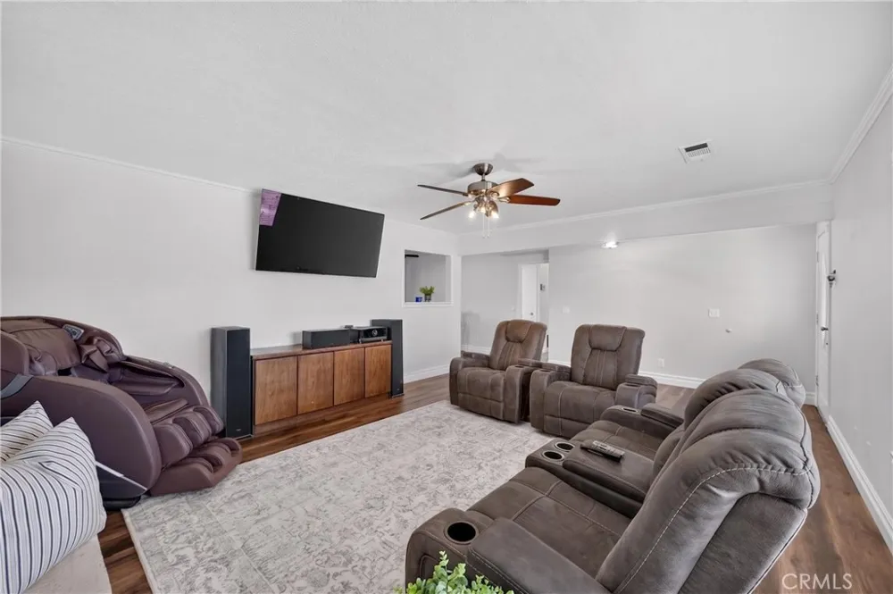 41420 Dixon Hemet, CA 92544