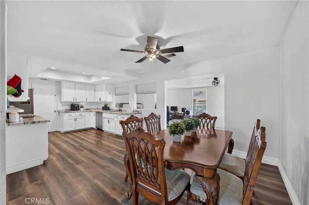 41420 Dixon Hemet, CA 92544