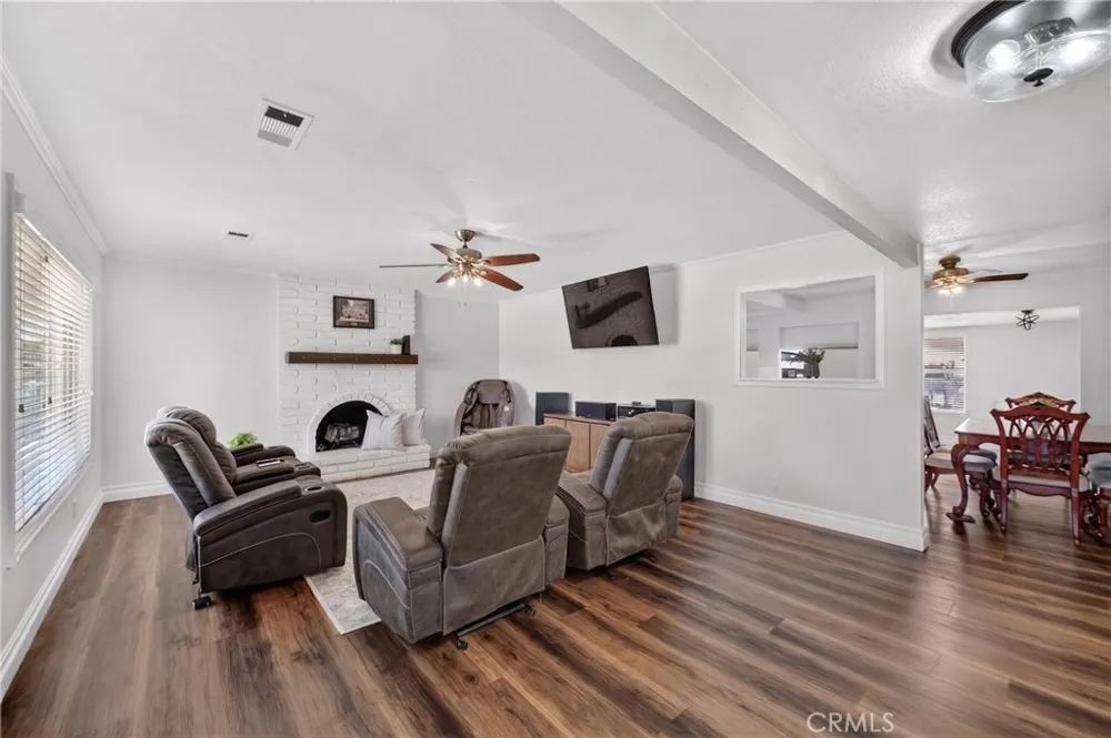 41420 Dixon Hemet, CA 92544