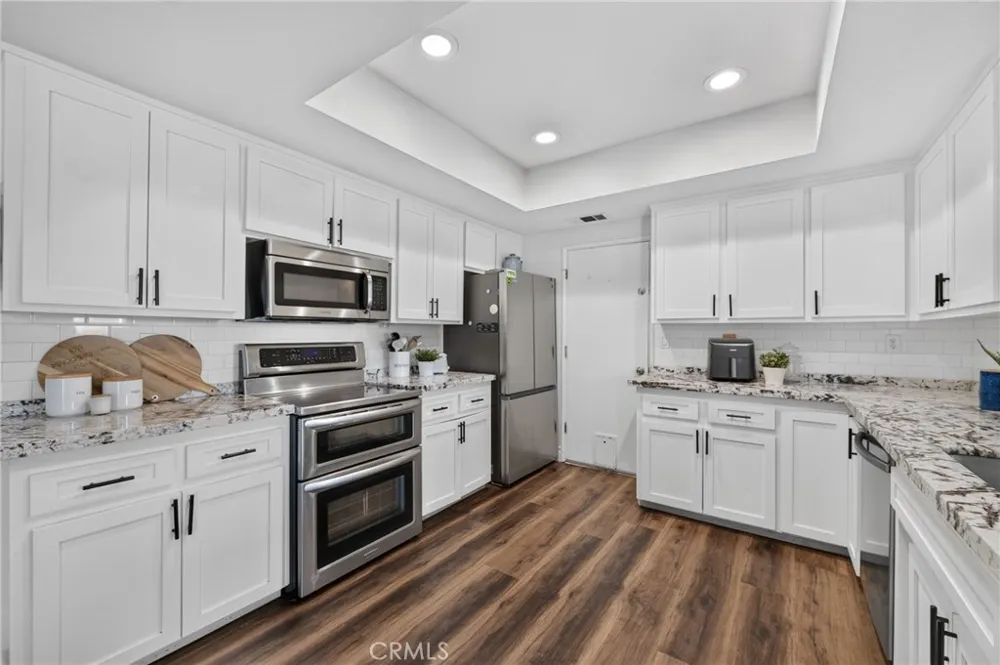 41420 Dixon Hemet, CA 92544
