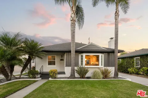8216 Mcconnell Avenue