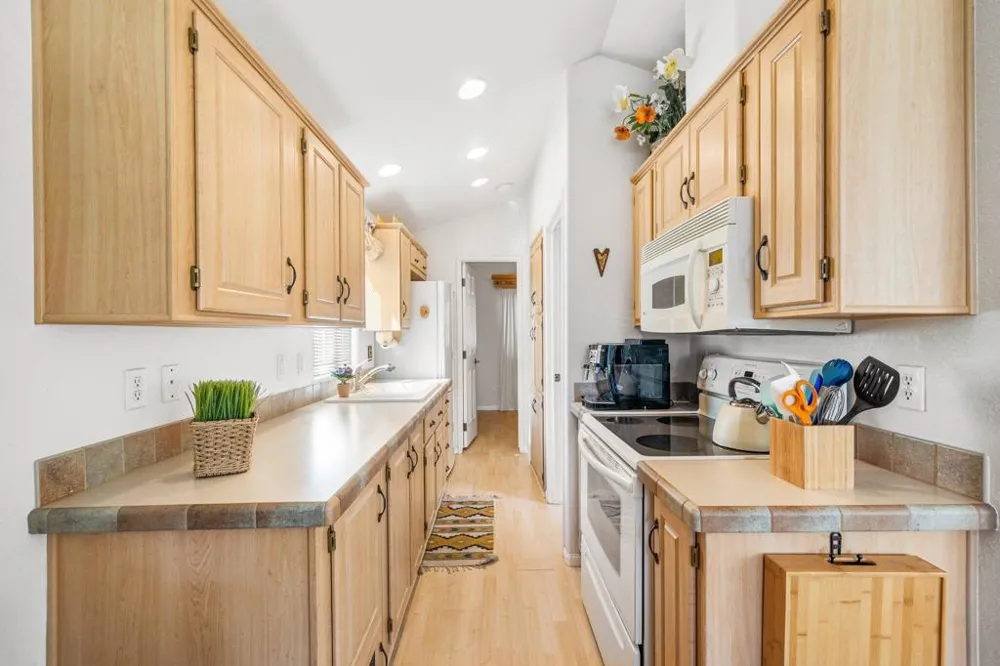 74711 Dillon Road ##6 Desert Hot Springs, CA 92241