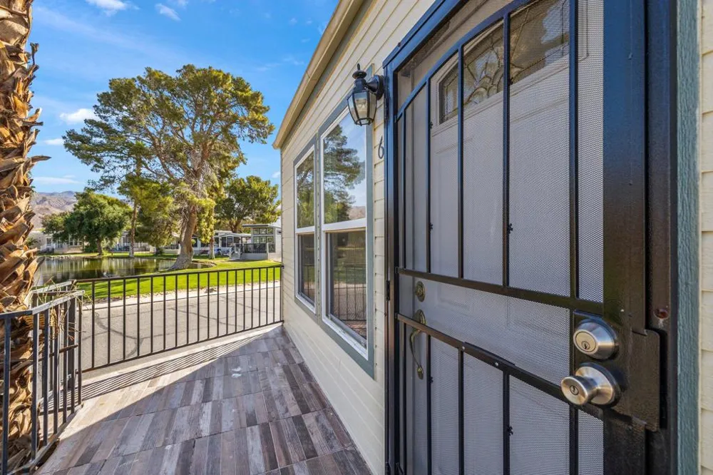 74711 Dillon Road ##6 Desert Hot Springs, CA 92241