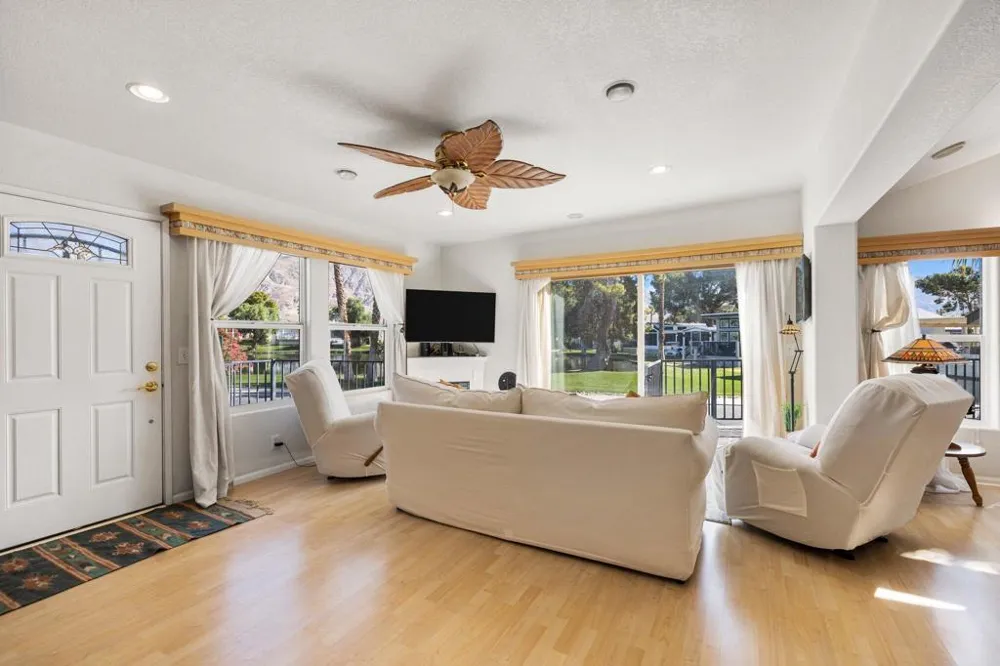 74711 Dillon Road ##6 Desert Hot Springs, CA 92241