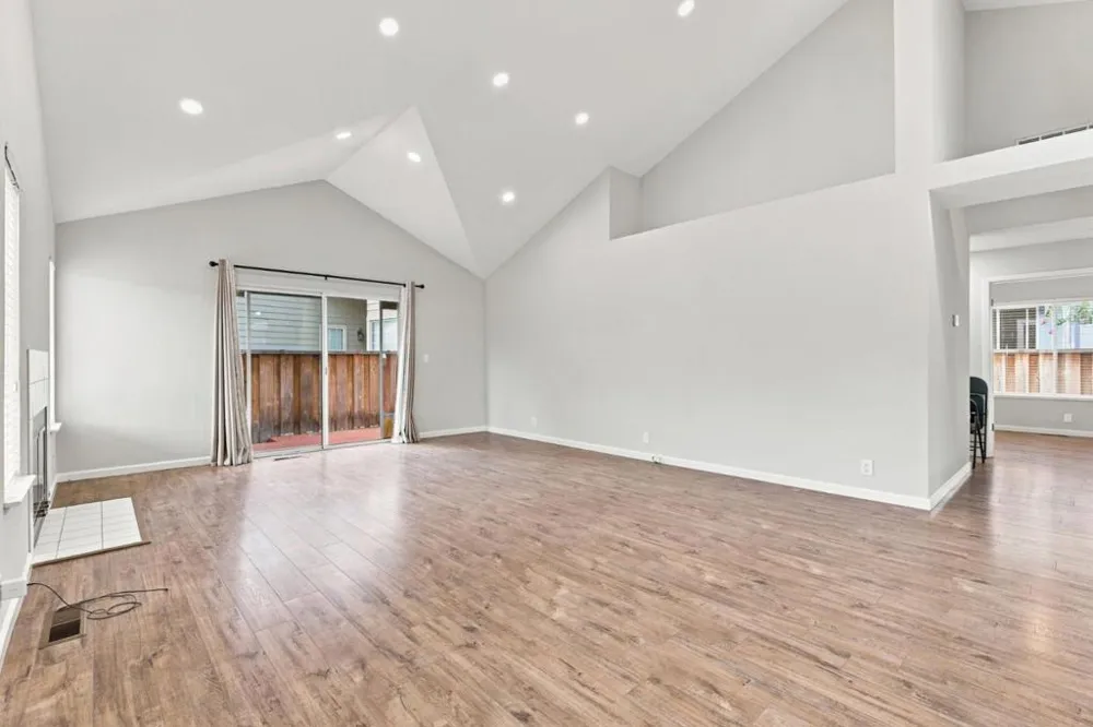 921 Clinton Place Pleasanton, CA 94566