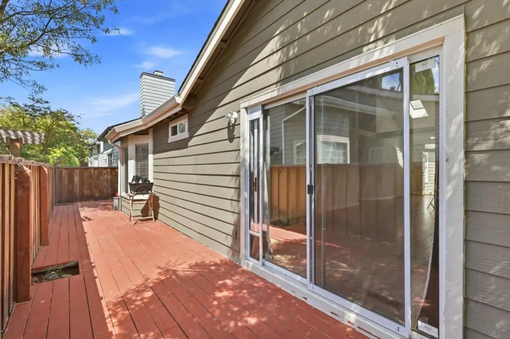 921 Clinton Place Pleasanton, CA 94566