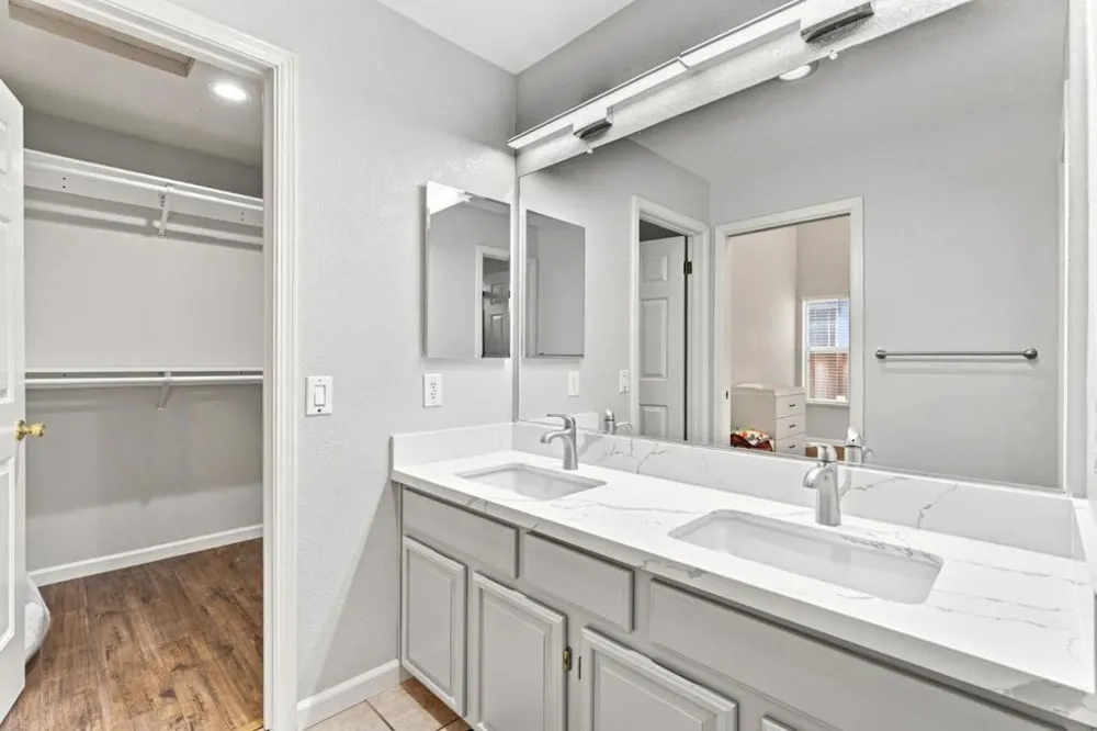 921 Clinton Place Pleasanton, CA 94566