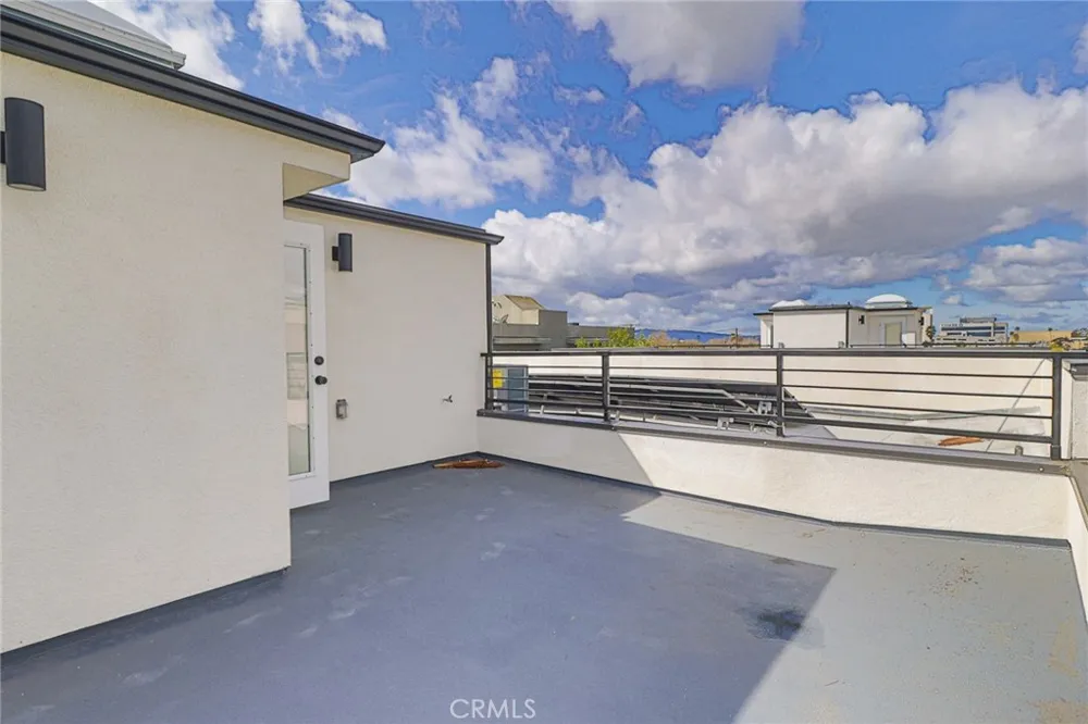 11810 Gilmore Los Angeles, CA 91606