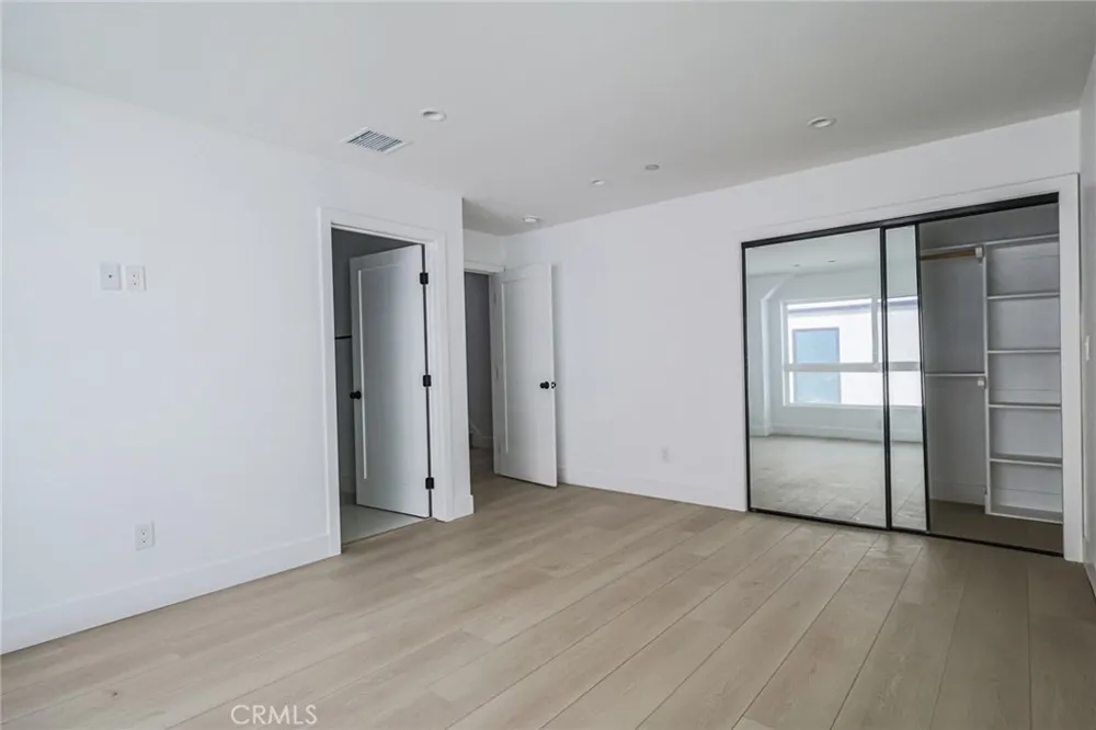 11810 Gilmore Los Angeles, CA 91606