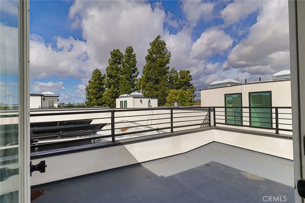11810 Gilmore Los Angeles, CA 91606