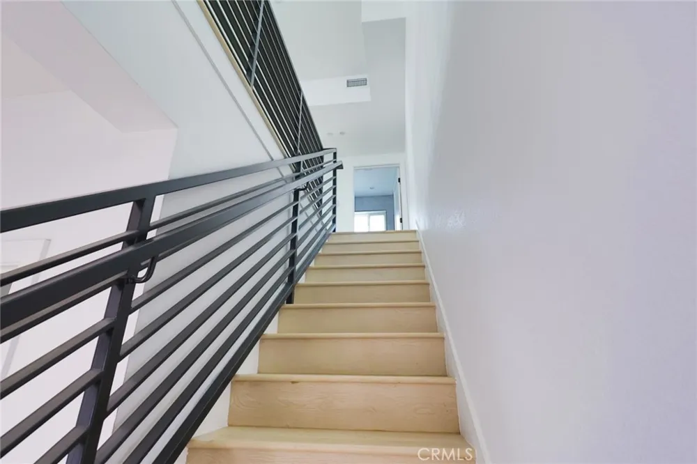 11810 Gilmore Los Angeles, CA 91606