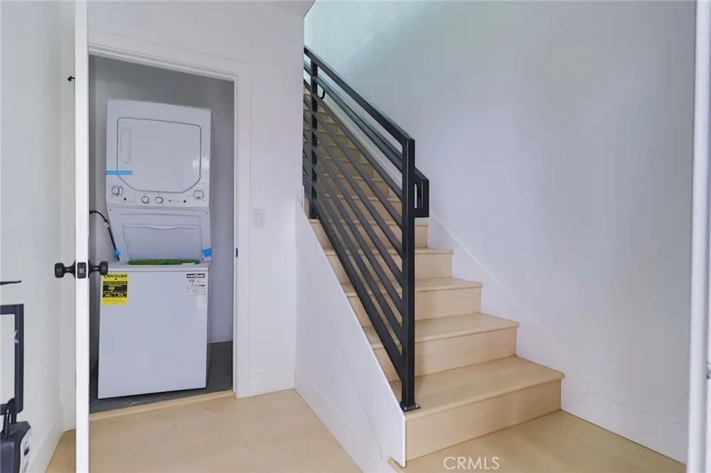 11810 Gilmore Los Angeles, CA 91606