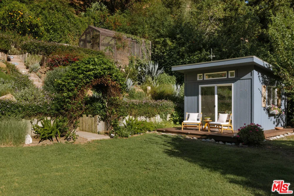 2618 Mandeville Canyon Road Los Angeles, CA 90049