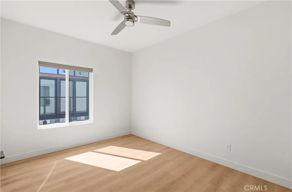 215 Oceanside Blvd #3 Oceanside, CA 92054