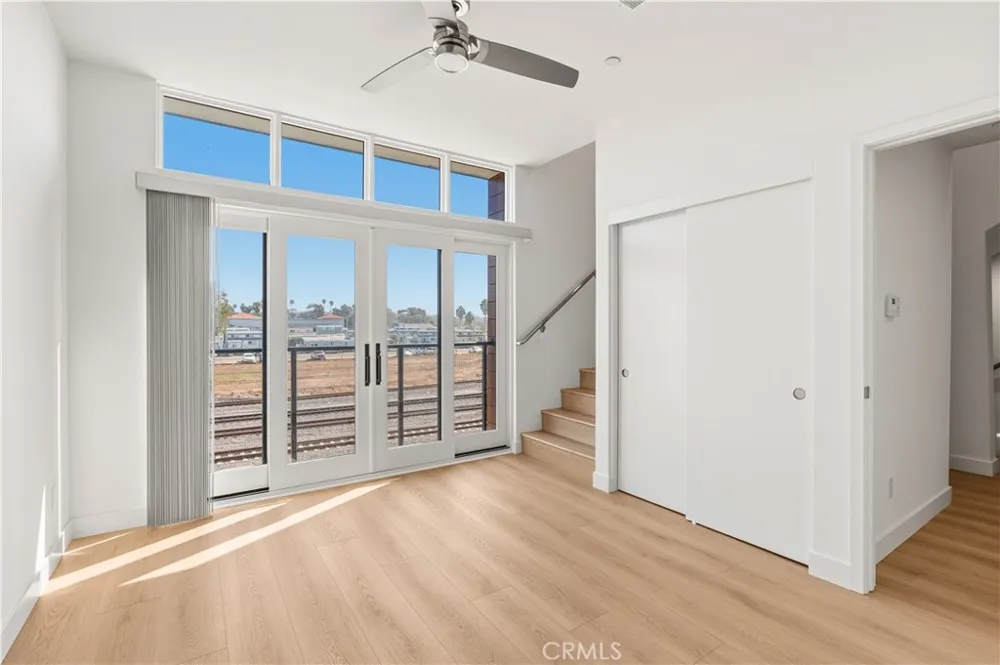 215 Oceanside Blvd #3 Oceanside, CA 92054