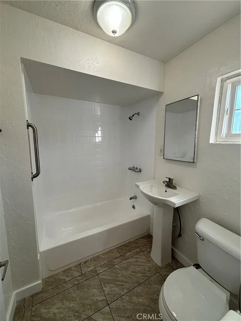 1901 Loma Vista Street #3 Riverside, CA 92507