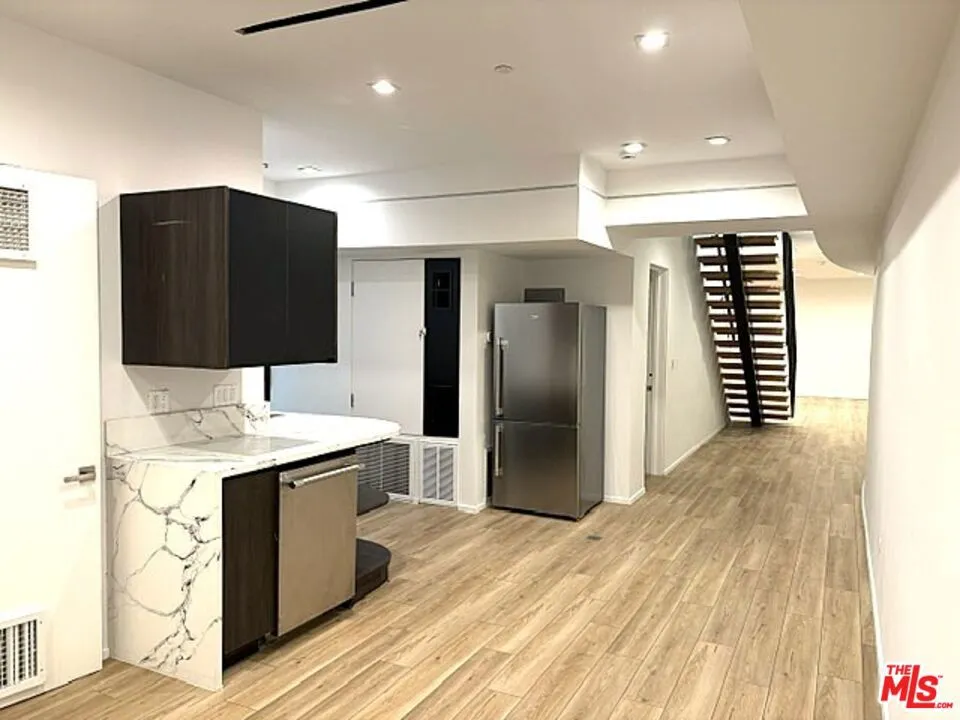 4338 Huntley Avenue Culver City, CA 90230
