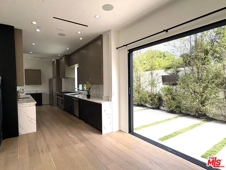 4338 Huntley Avenue Culver City, CA 90230