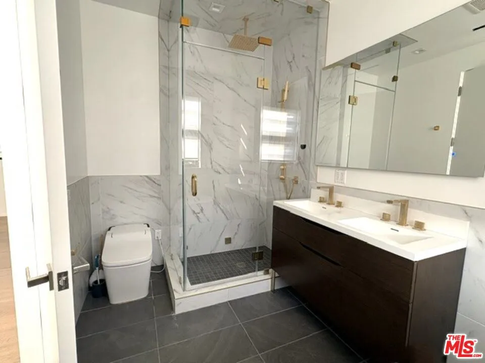 4338 Huntley Avenue Culver City, CA 90230