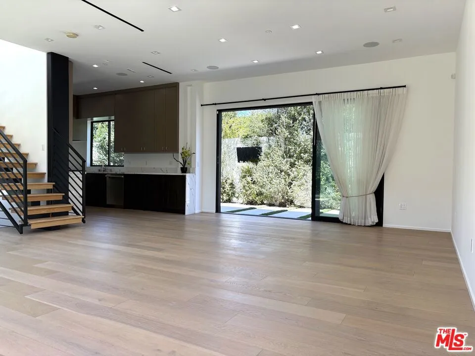 4338 Huntley Avenue Culver City, CA 90230