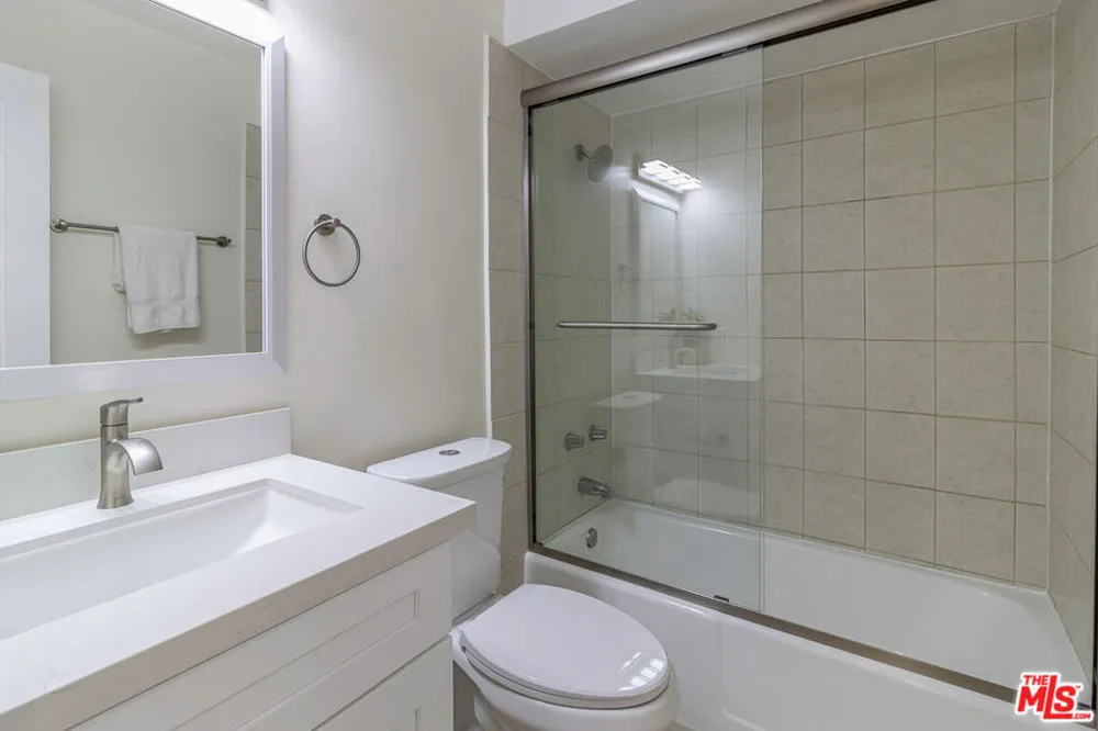 6355 Green Valley Circle #203 Culver City, CA 90230