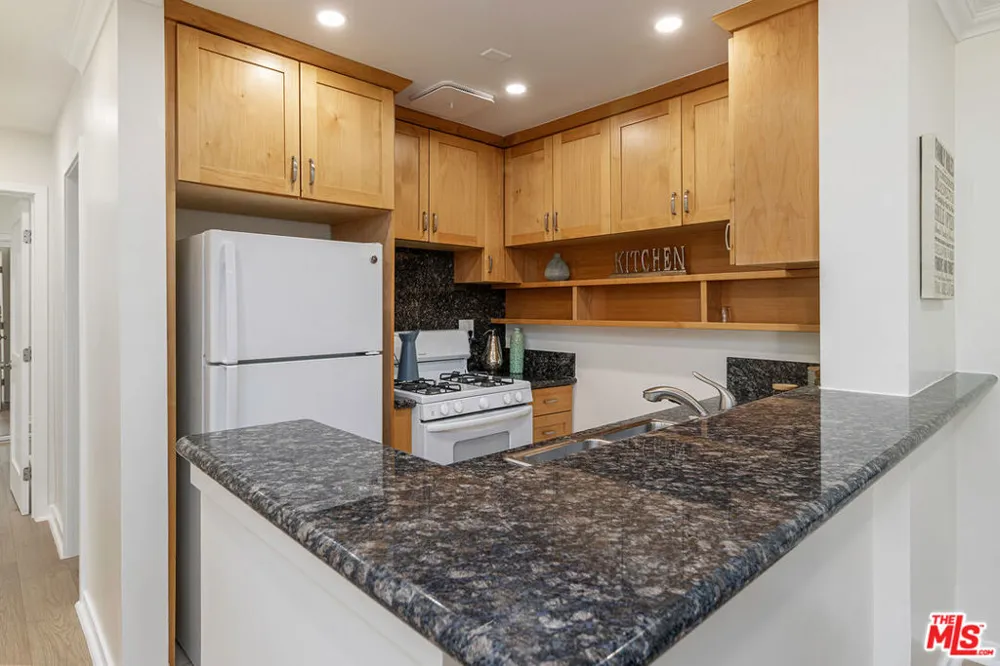 6355 Green Valley Circle #203 Culver City, CA 90230
