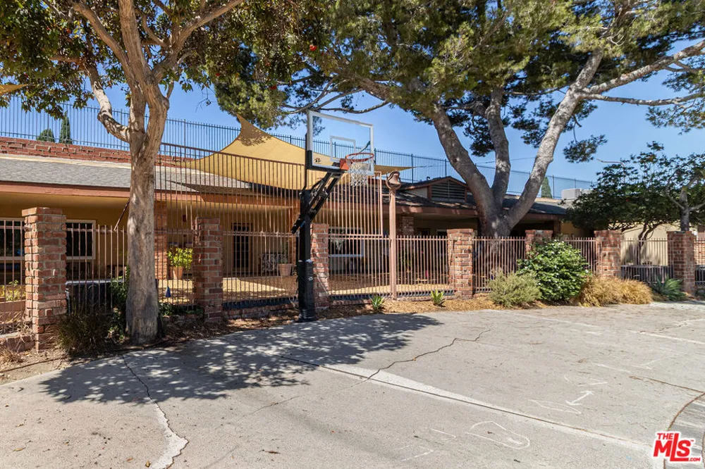 6355 Green Valley Circle #203 Culver City, CA 90230