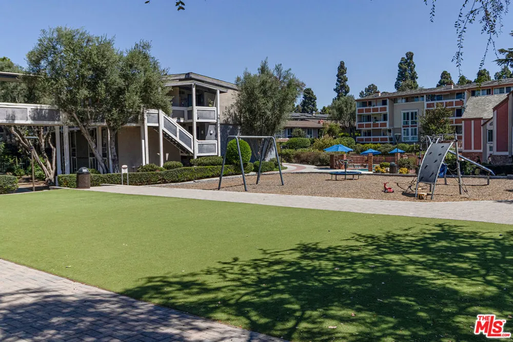 6355 Green Valley Circle #203 Culver City, CA 90230