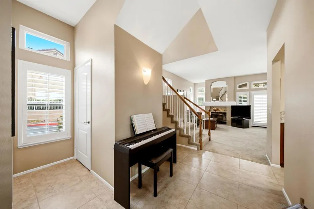 11210 Portobelo Dr San Diego, CA 92124