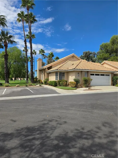 495 La Costa Dr.