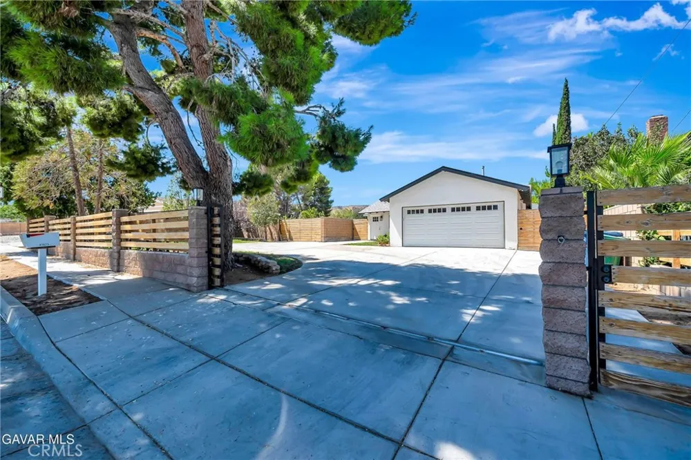 41623 55th St. West W Lancaster, CA 93536