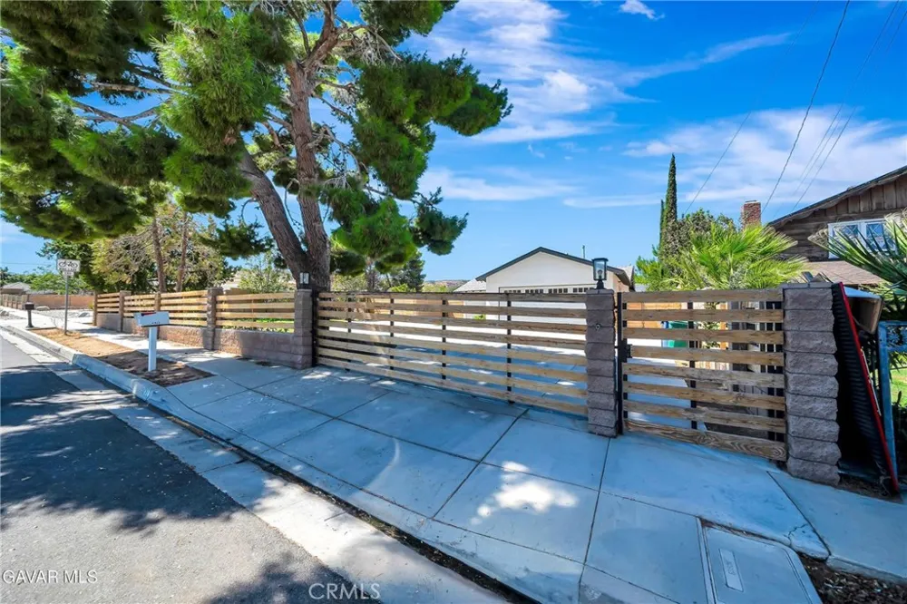 41623 55th St. West W Lancaster, CA 93536