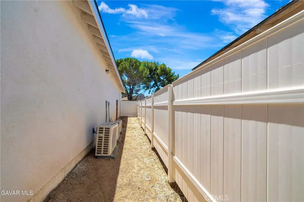 41623 55th St. West W Lancaster, CA 93536