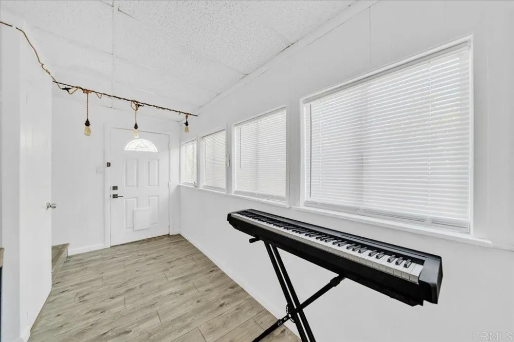 1575 W Valley Pkwy #2 Escondido, CA 92029