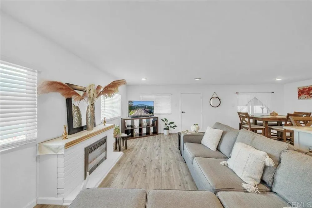 1575 W Valley Pkwy #2 Escondido, CA 92029