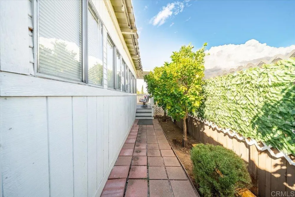 1575 W Valley Pkwy #2 Escondido, CA 92029