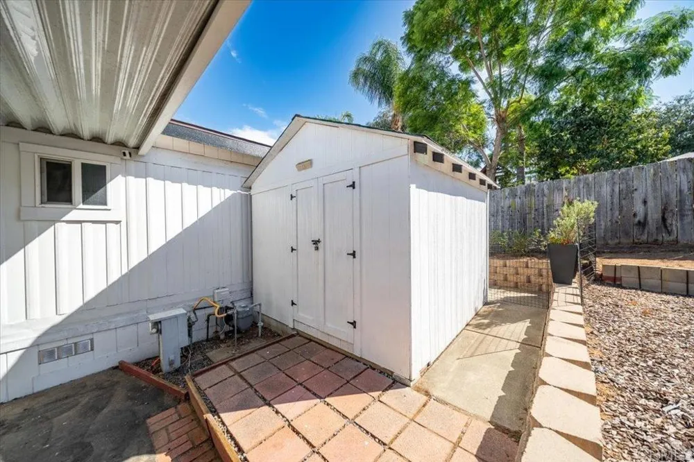 1575 W Valley Pkwy #2 Escondido, CA 92029