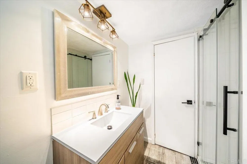 1575 W Valley Pkwy #2 Escondido, CA 92029