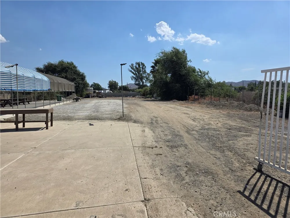 21321 Cajalco Road Perris, CA 92570