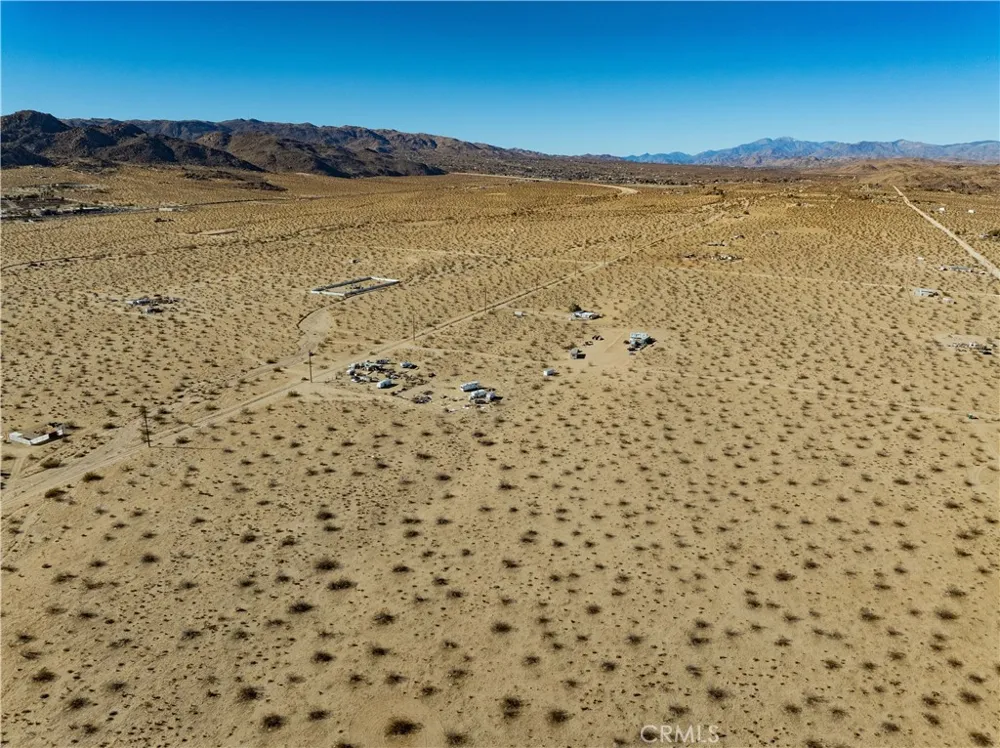 64004 Desert Trail Drive Joshua Tree, CA 92252