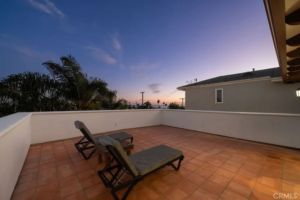 205 W Avenida Valencia San Clemente, CA 92672