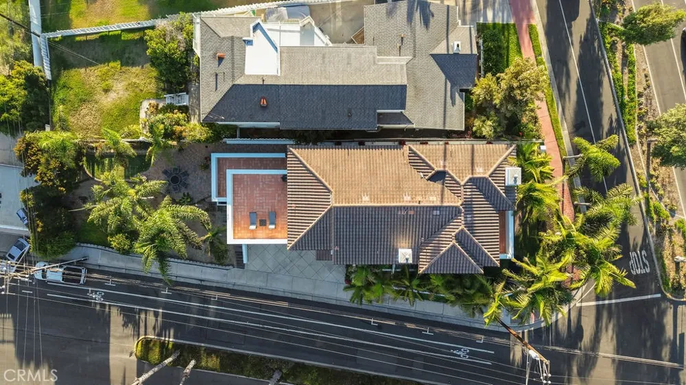 205 W Avenida Valencia San Clemente, CA 92672
