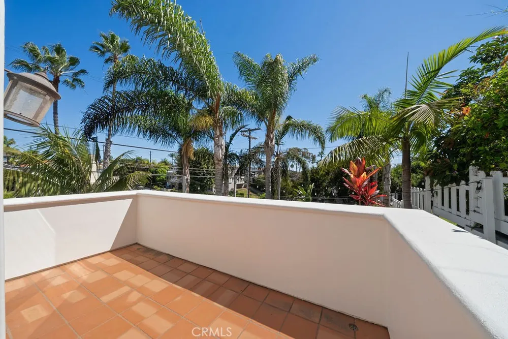 205 W Avenida Valencia San Clemente, CA 92672