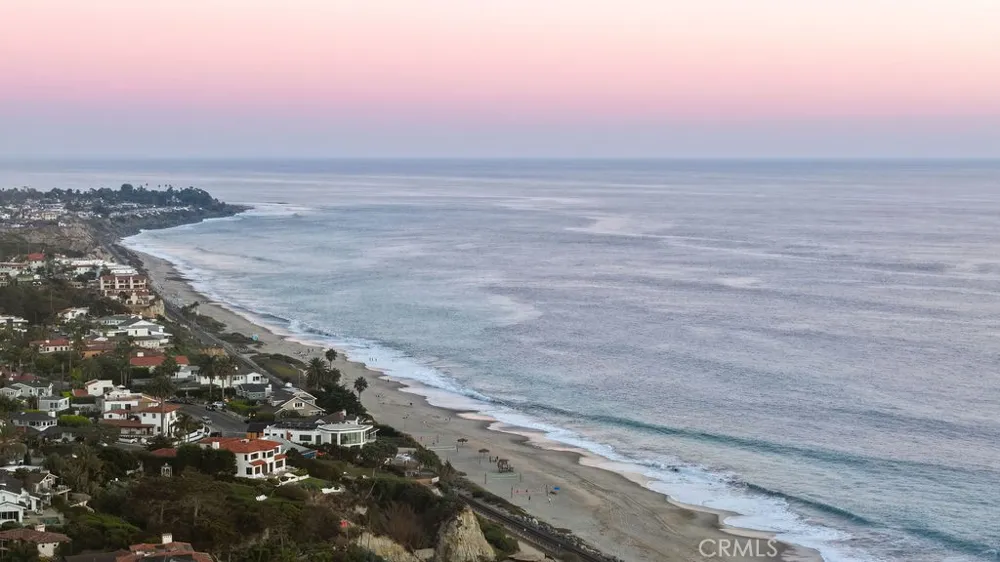 205 W Avenida Valencia San Clemente, CA 92672
