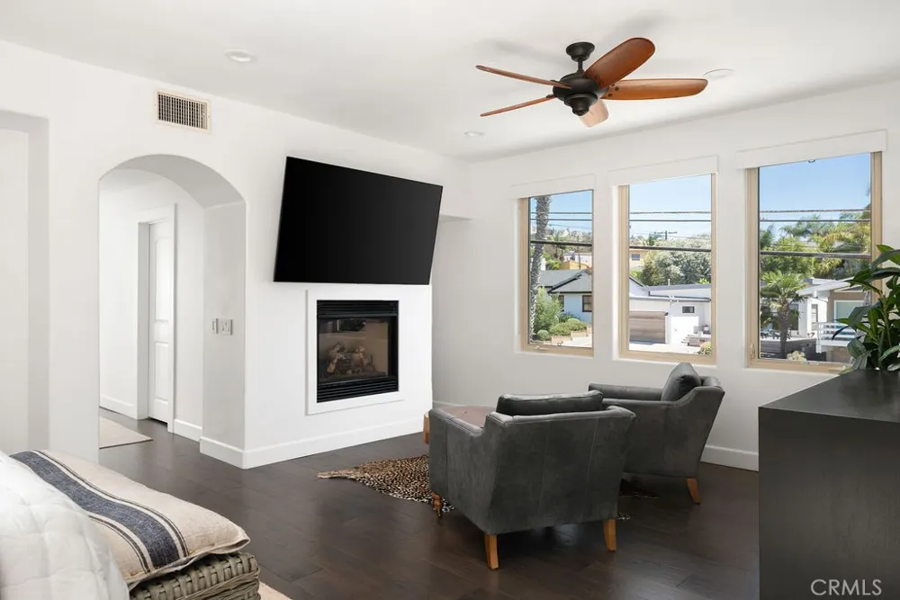 205 W Avenida Valencia San Clemente, CA 92672