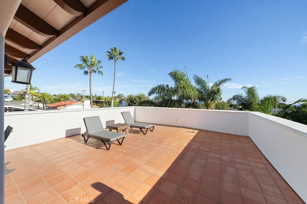 205 W Avenida Valencia San Clemente, CA 92672