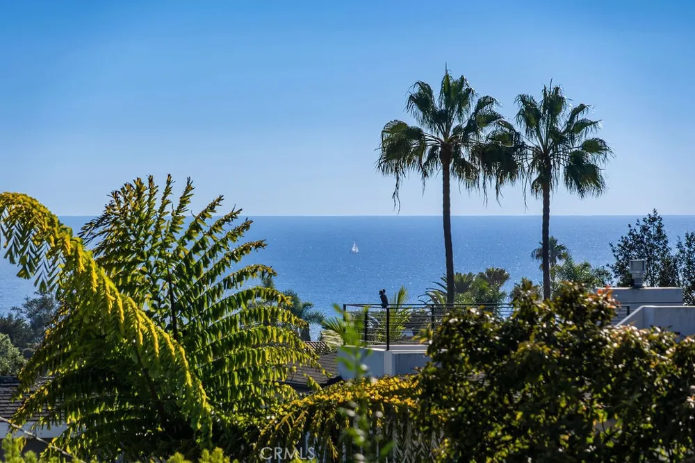 205 W Avenida Valencia San Clemente, CA 92672