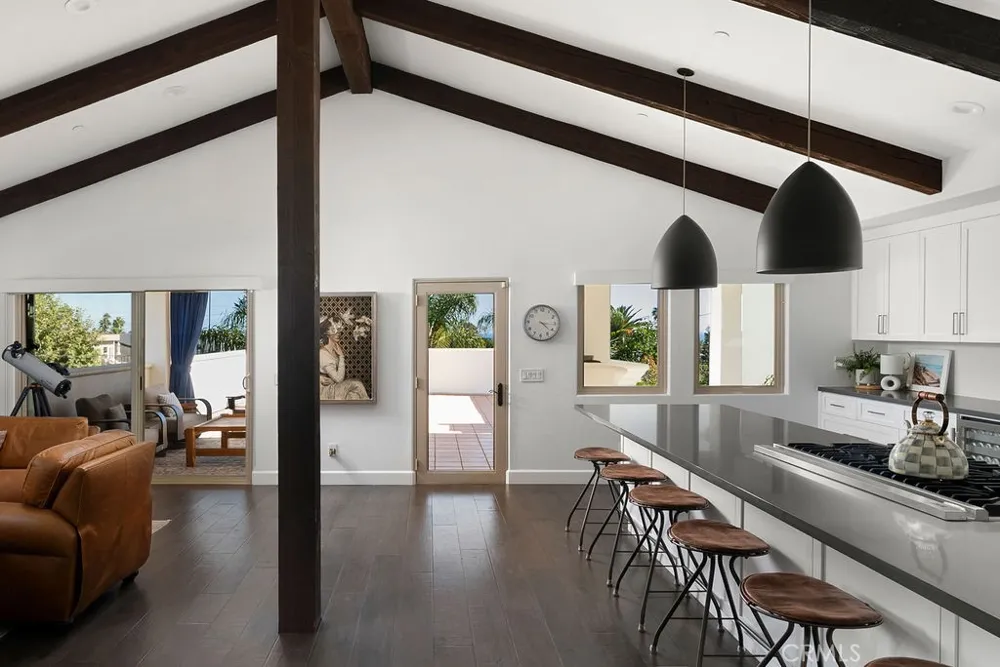 205 W Avenida Valencia San Clemente, CA 92672