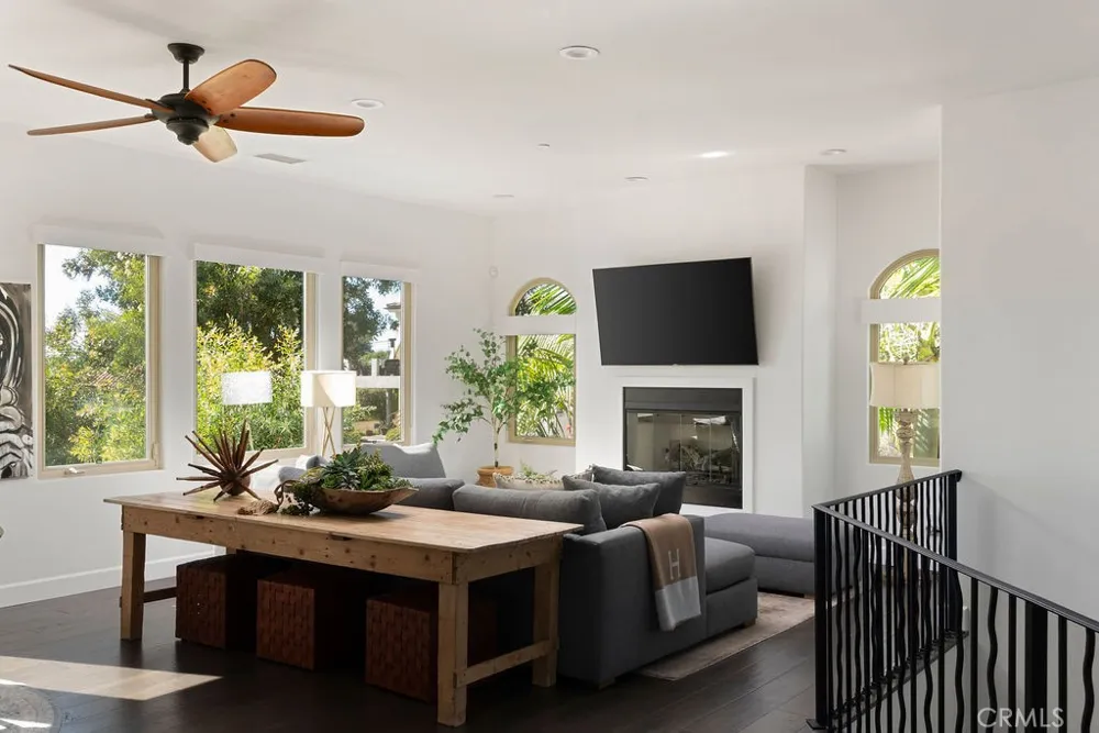205 W Avenida Valencia San Clemente, CA 92672